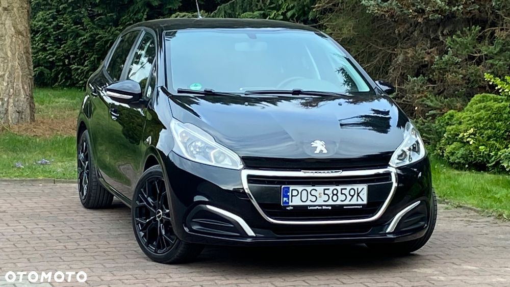 Peugeot 208 - 23