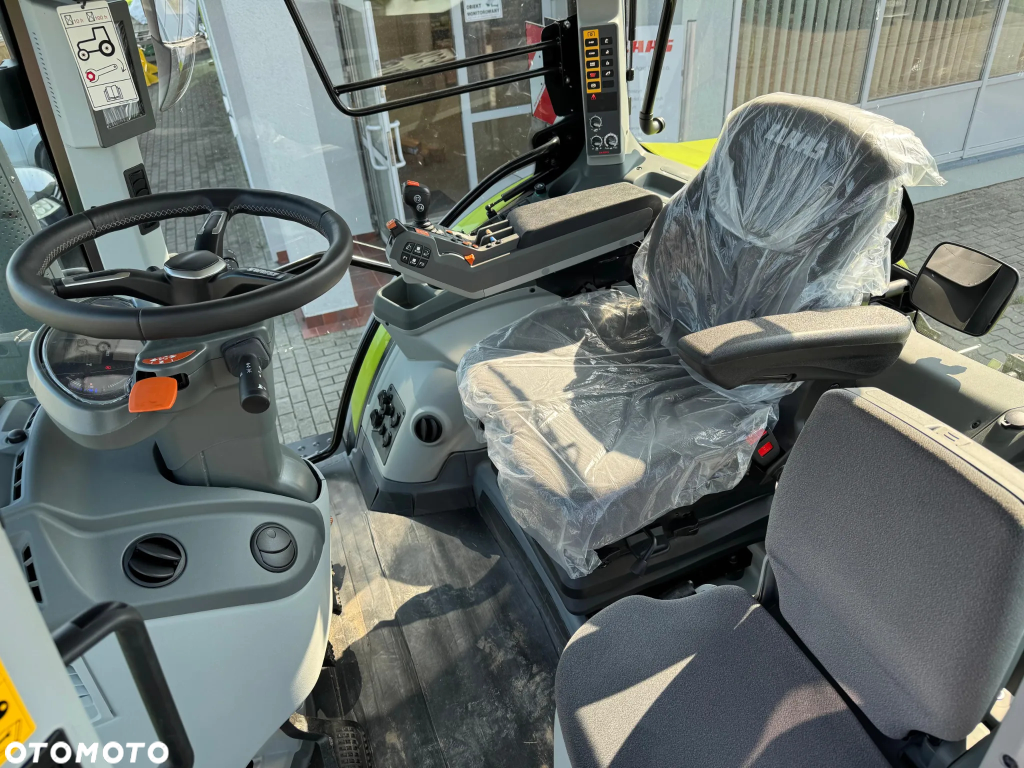 Claas ARION 630 HEXA Stage V - 8