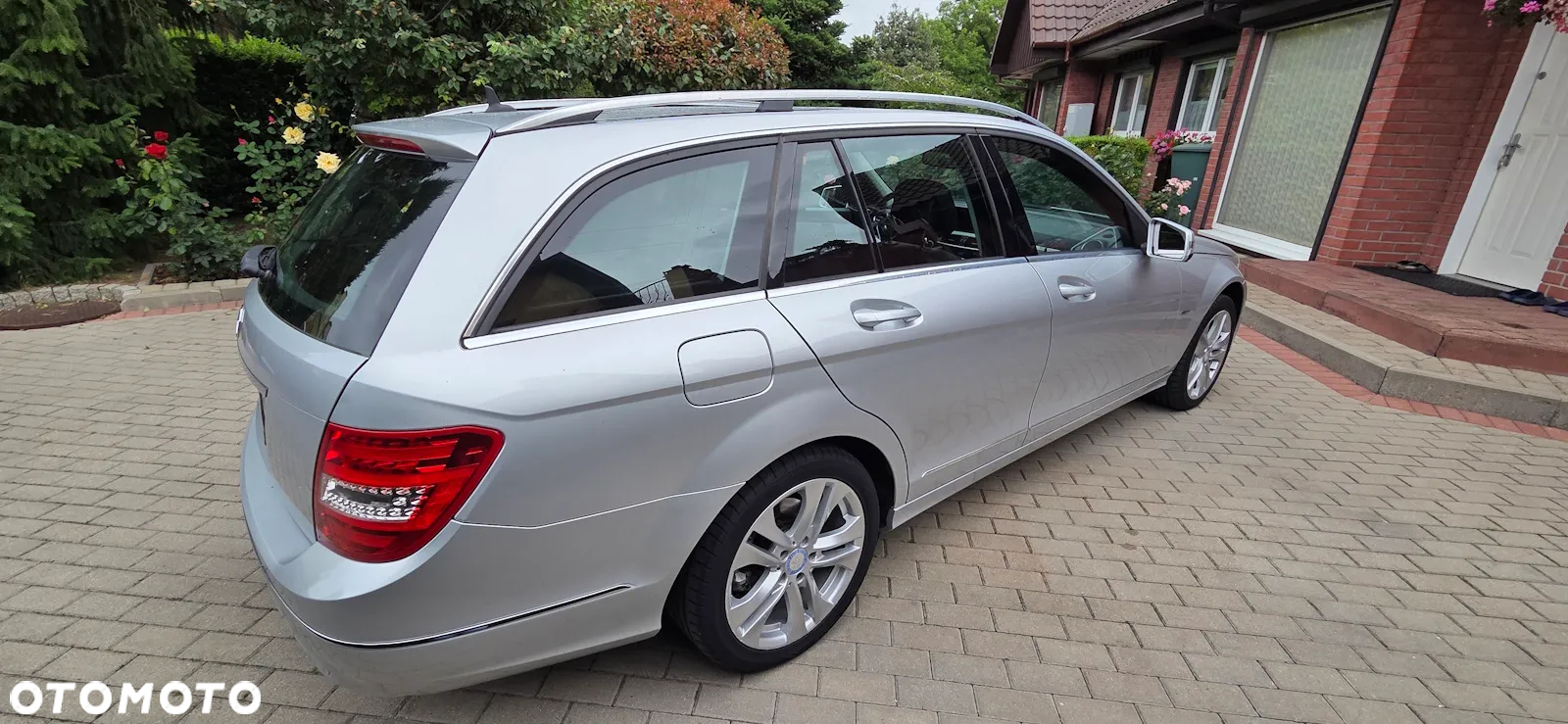 Mercedes-Benz Klasa C 200 T CDI DPF (BlueEFFICIENCY) Avantgarde - 6