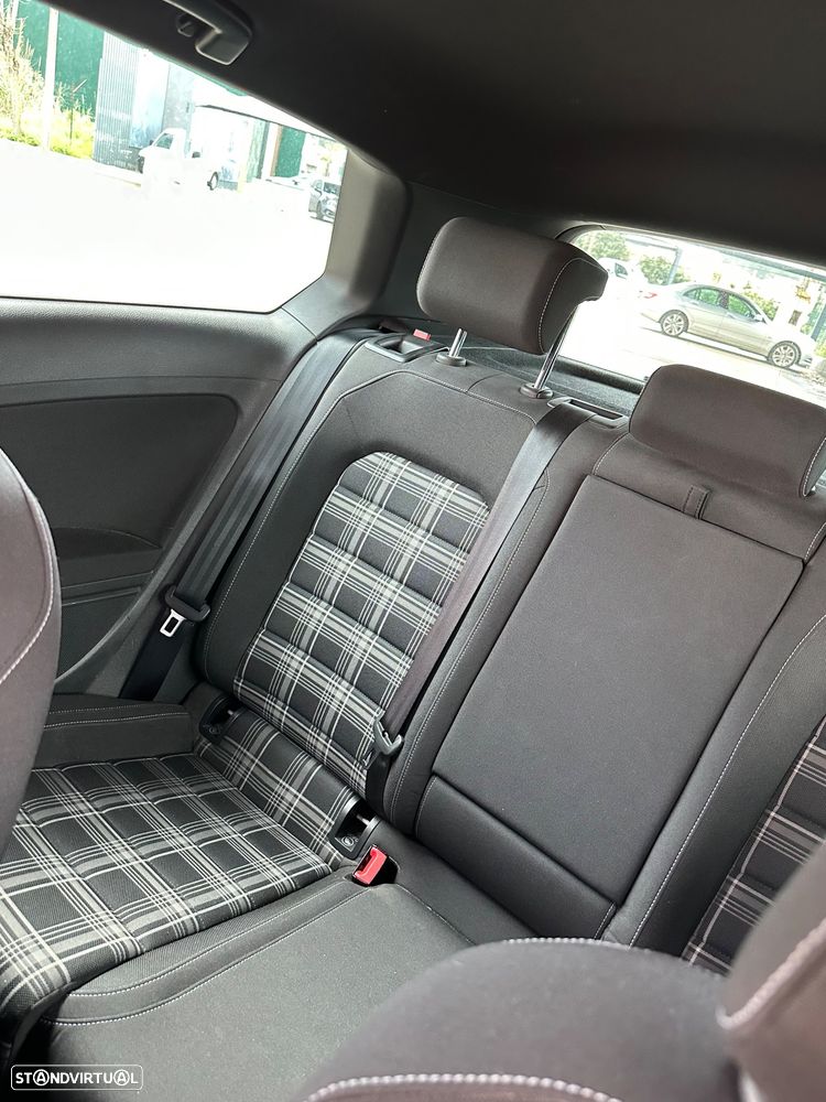 VW Golf GTD 2.0 TDI SCR DSG - 6