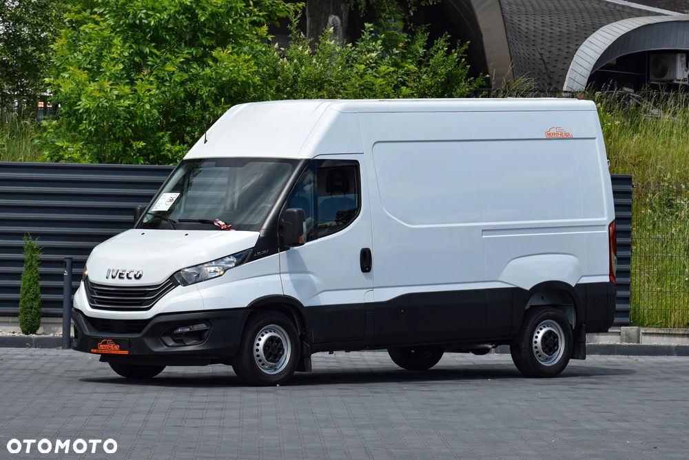 Iveco DAILY 35S12 / 2.3 - 120 KM / DOSTAWCZE / BLASZAK / KLIMA / TEMPOMAT / KLIMA / TRYB CITY / SERWISOWANY / SPROWADZONY Z NIEMIEC - 1