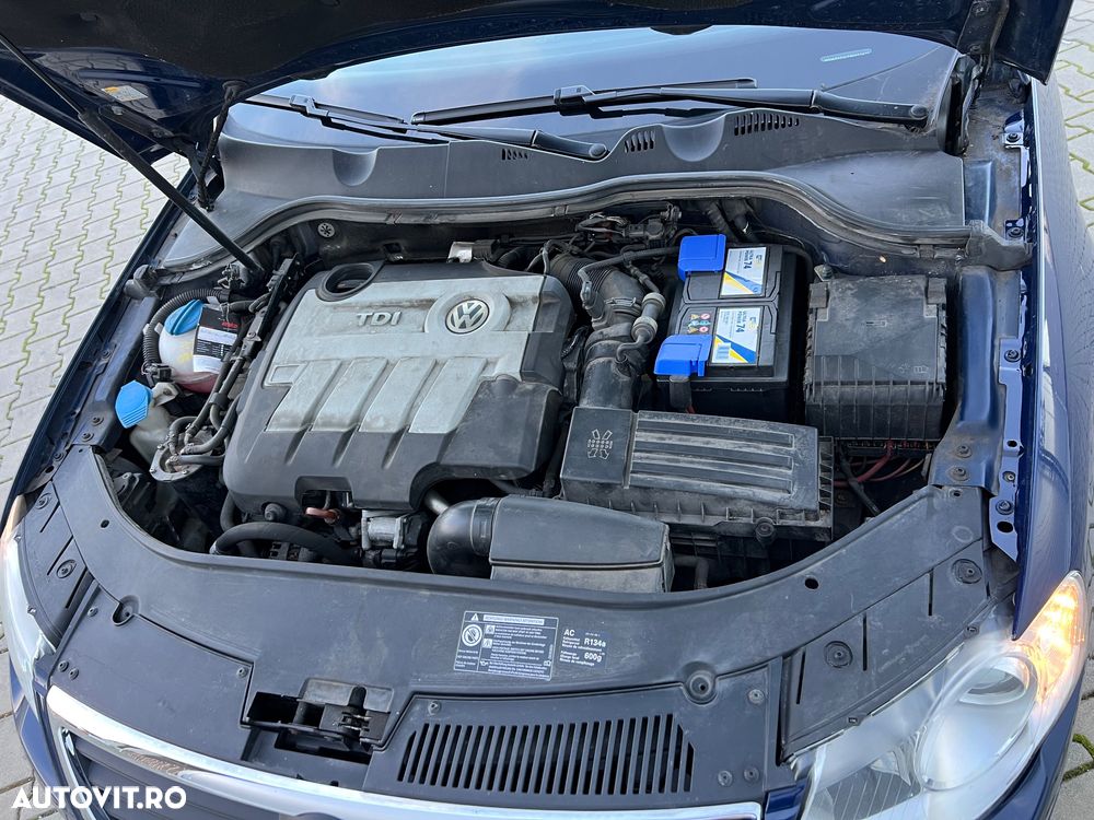 Volkswagen Passat ver-variant-2-0-blue-tdi-scr-highline - 14