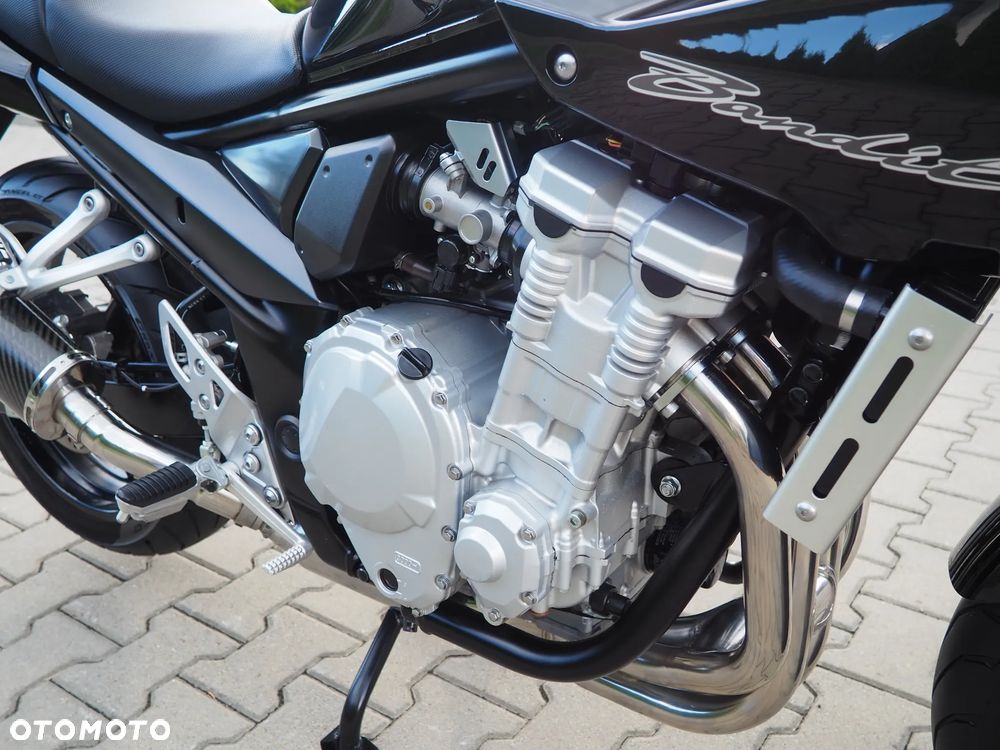 Suzuki Bandit - 25