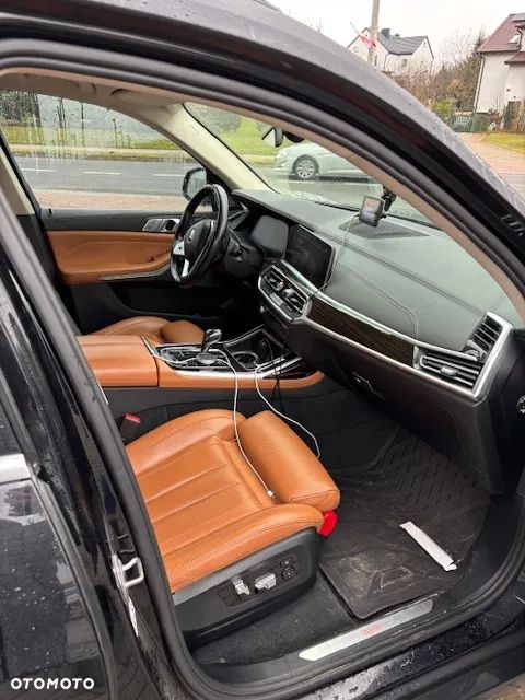 BMW X7 xDrive40i - 9