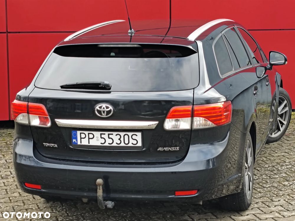 Toyota Avensis 2.0 D-4D Comfort - 12