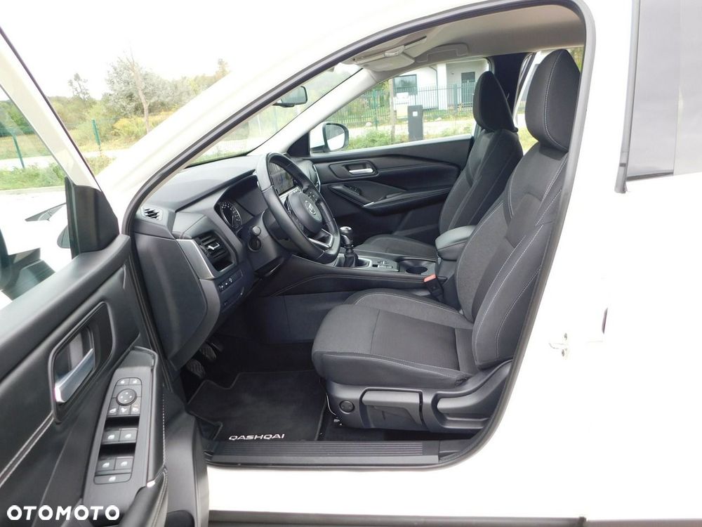 Nissan Qashqai 1.3 DIG-T N-Connecta - 18