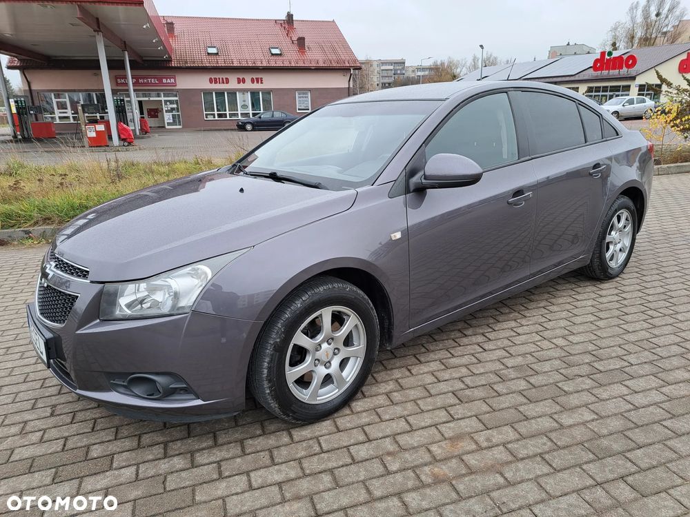 Chevrolet Cruze - 13