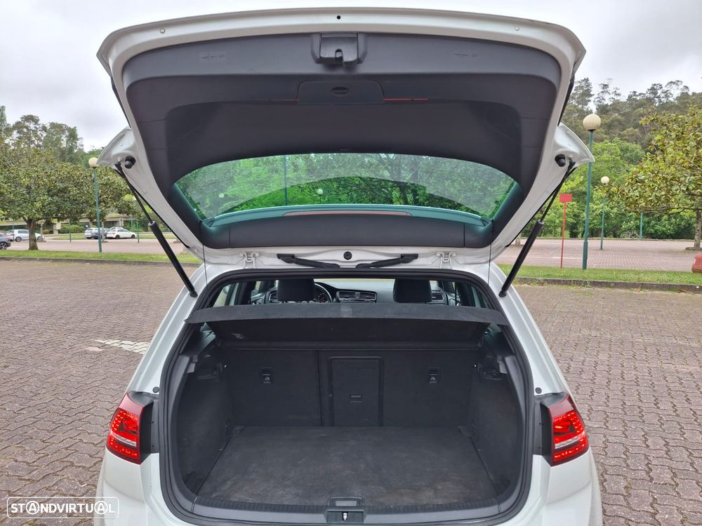 VW Golf GTI Performance BlueMotion - 16