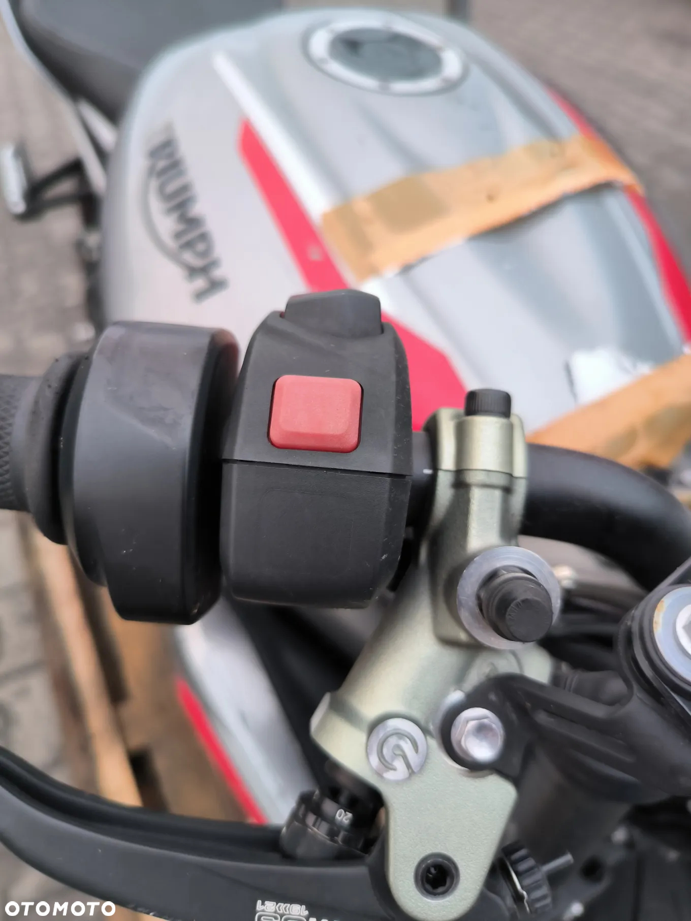 Włącznik zapłonu TRIUMPH STREET TRIPLE 765 RS 2020 - 2