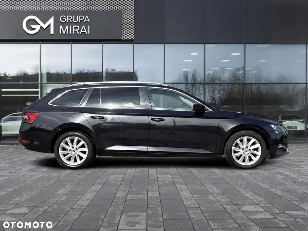 Skoda Superb 2.0 TDI SCR 4x4 Style DSG - 6