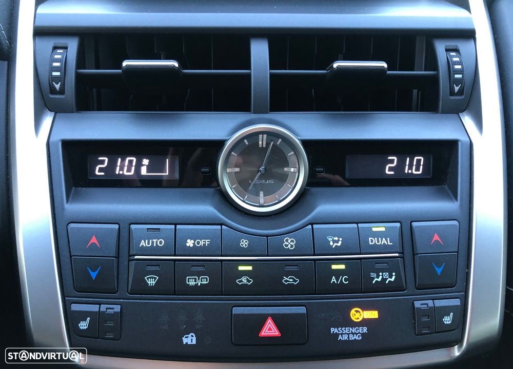 Lexus NX 300h Executive Plus - 48