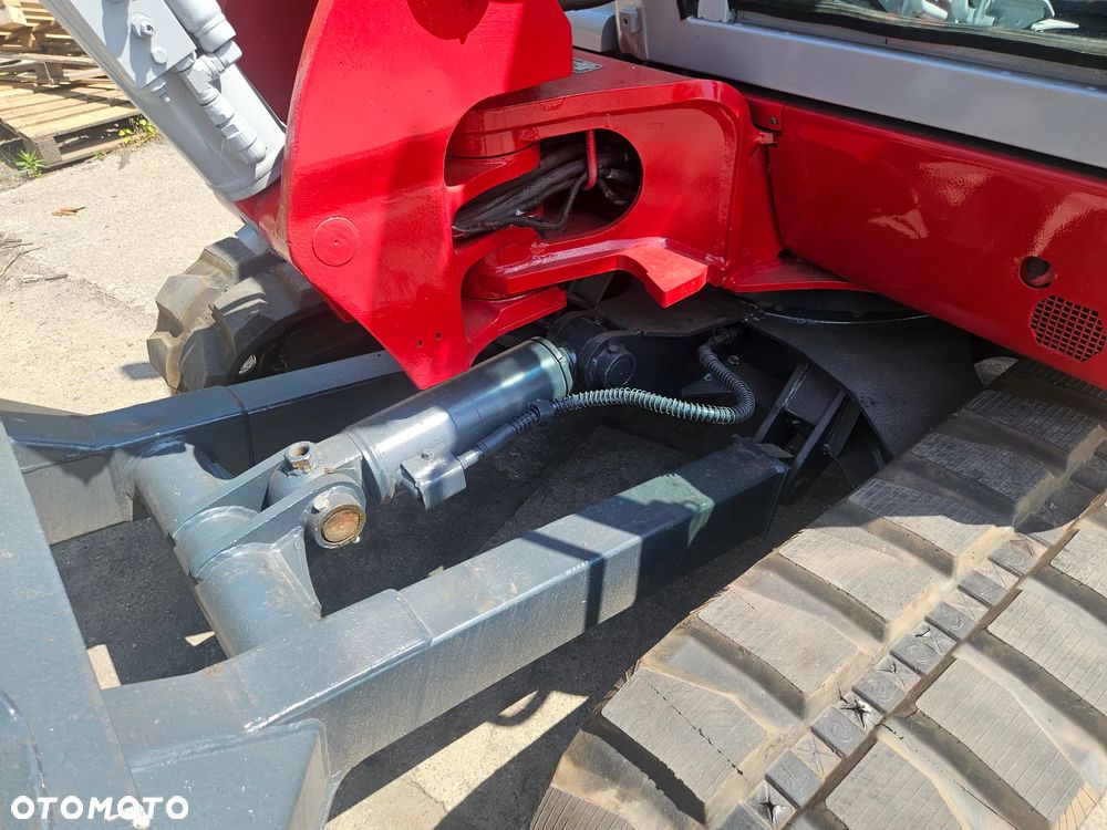 Takeuchi tb250 - 10