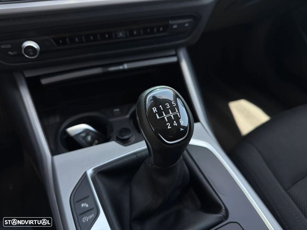 BMW 318 d Corporate Edition - 30