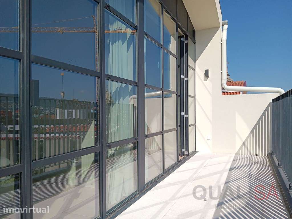 Apartamento T1 novo com varanda, equipado e mobilado, no centro his... - Grande imagem: 5/37