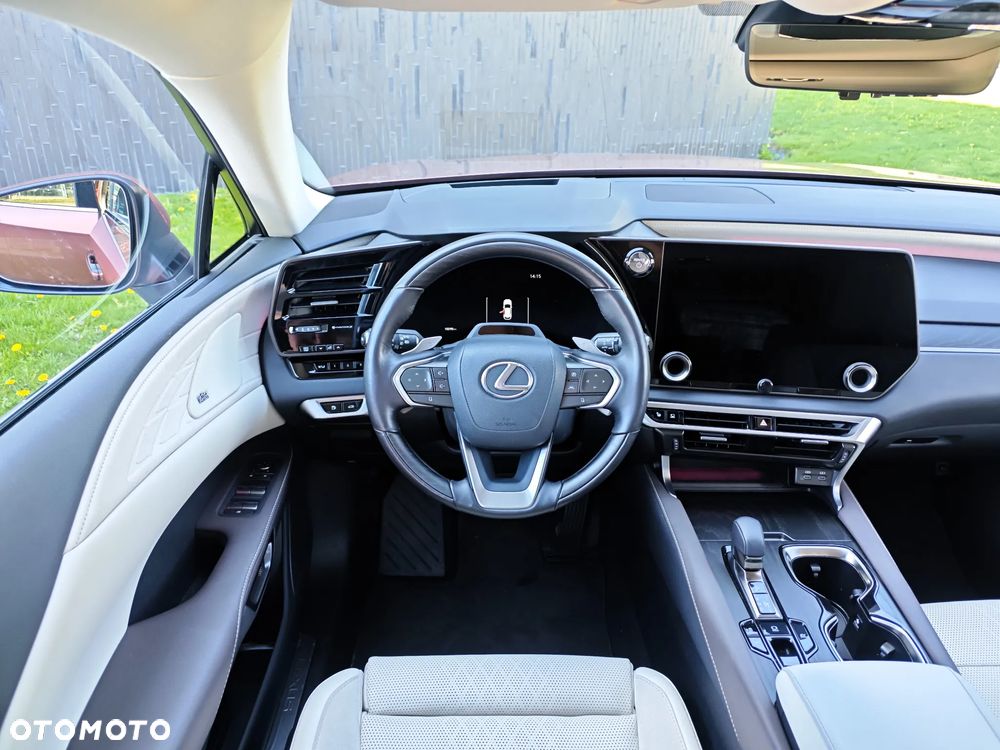 Lexus RX 350h Omotenashi - 15