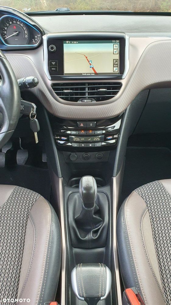 Peugeot 2008 1.6 VTi Style - 20