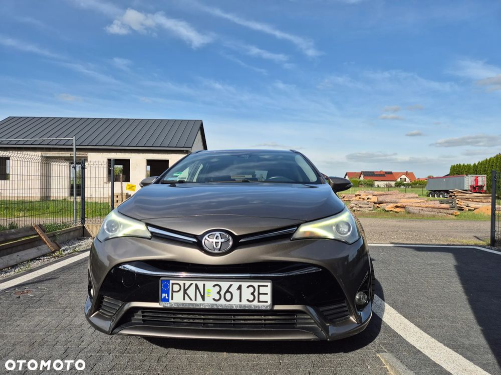 Toyota Avensis 1.8 Selection - 2
