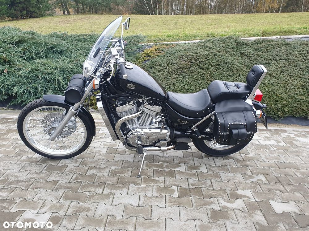 Suzuki Intruder - 25