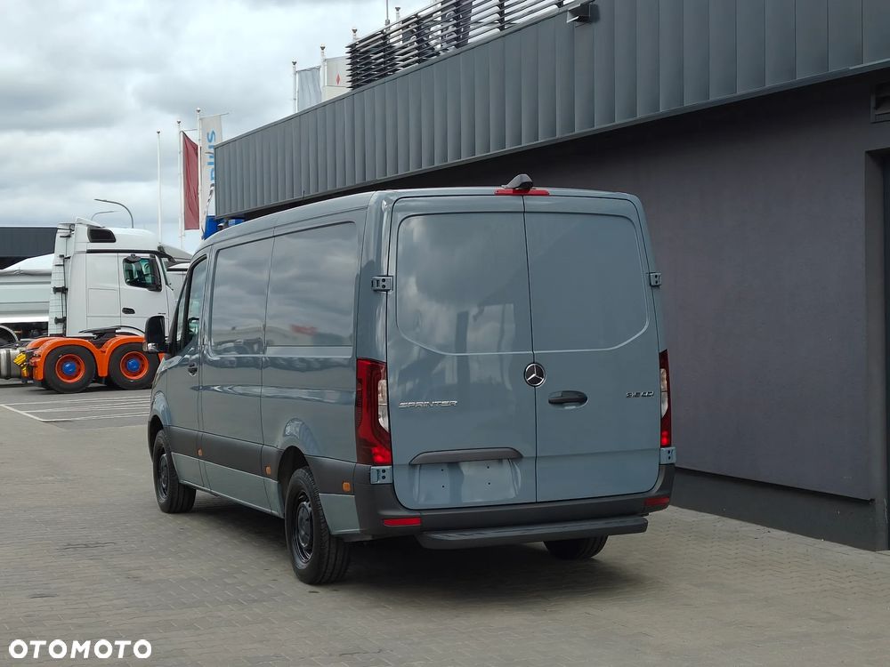 Mercedes-Benz Sprinter - 7
