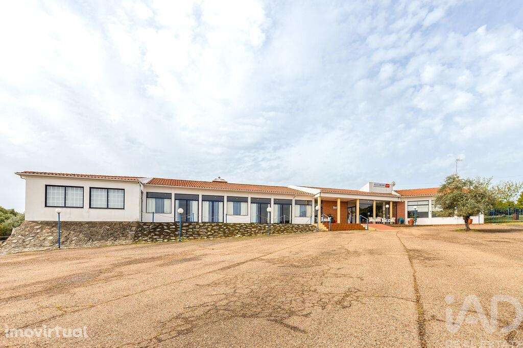 Restaurante em São Brás e São Lourenço de 670,00 m2 - Grande imagem: 3/27