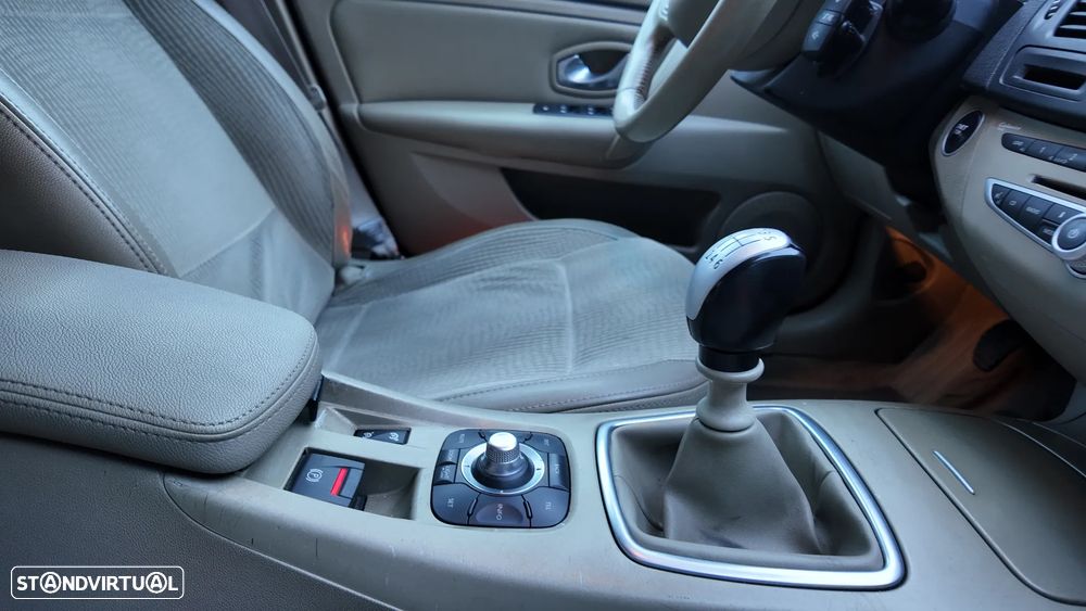 Renault Laguna 2.0 dCi Dynamique - 25