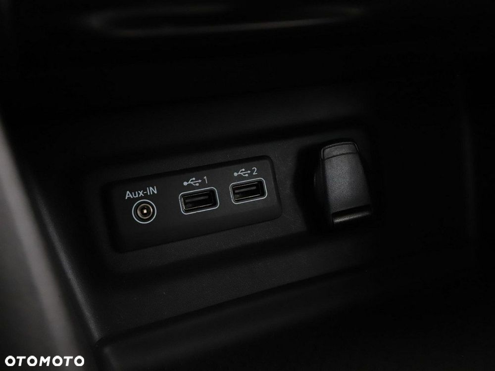 Renault Megane BLUE dCi 115 EDC BUSINESS EDITION - 29