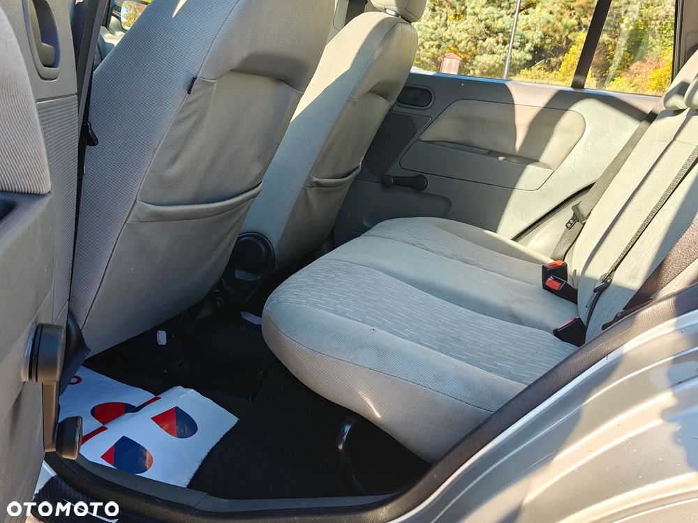 Ford Fusion 1.6 Ambiente - 9