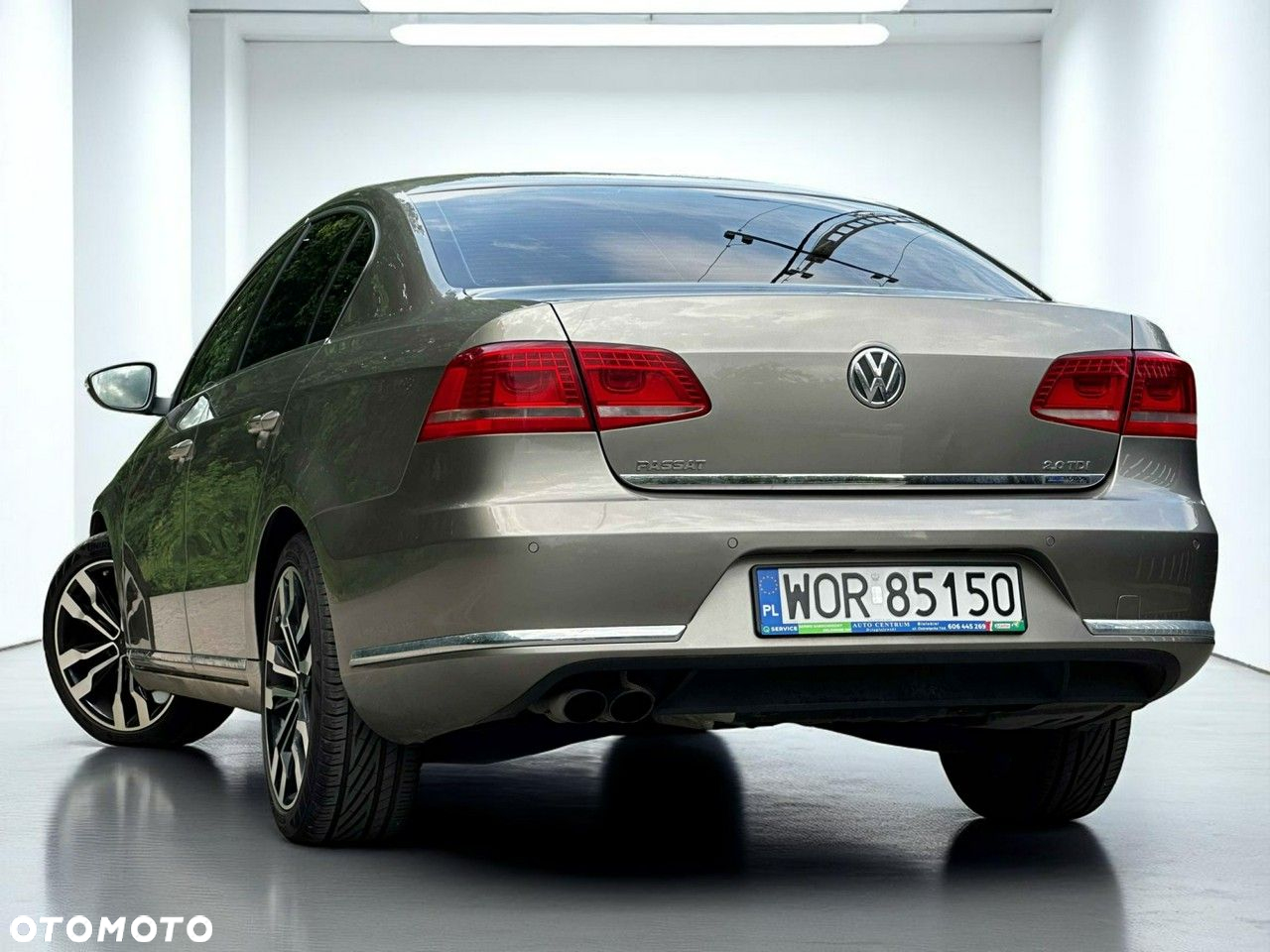 Volkswagen Passat 2.0 TDI Comfortline DSG - 16