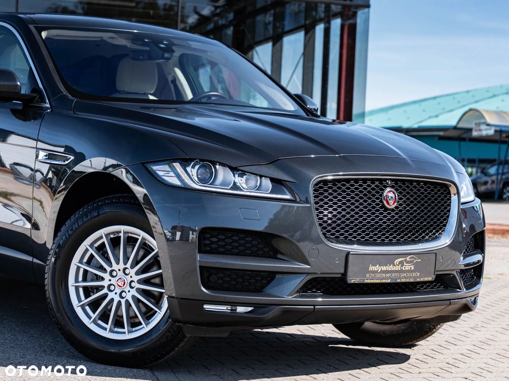 Jaguar F-Pace 20d Prestige - 9