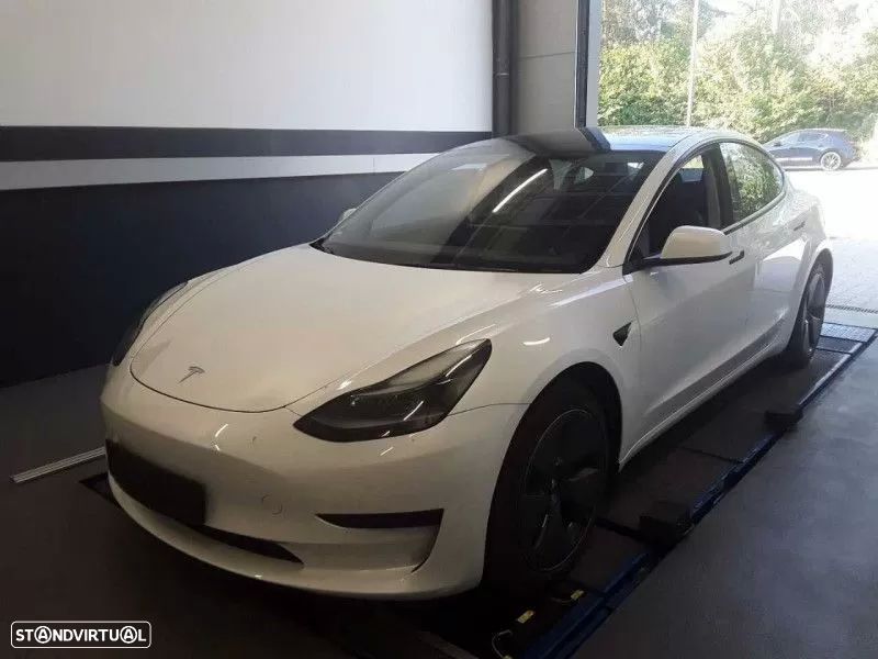 Tesla Model 3 - 1