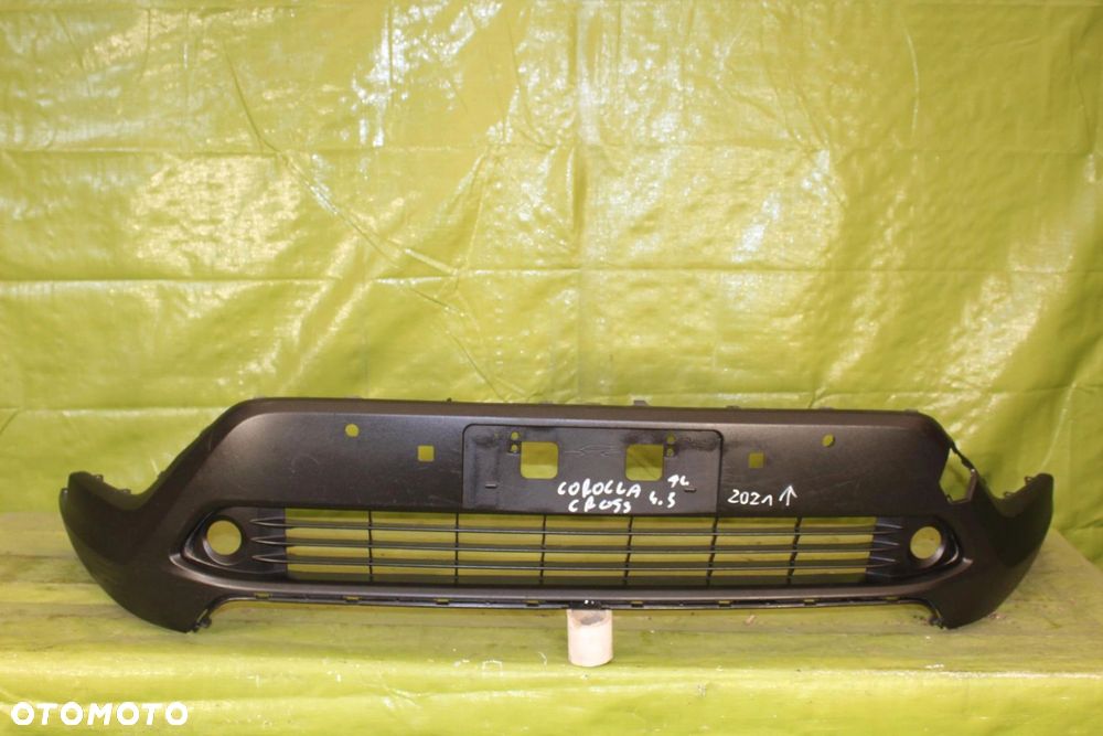 Zderzak przód Toyota Corolla Cross po 2020r. - 1