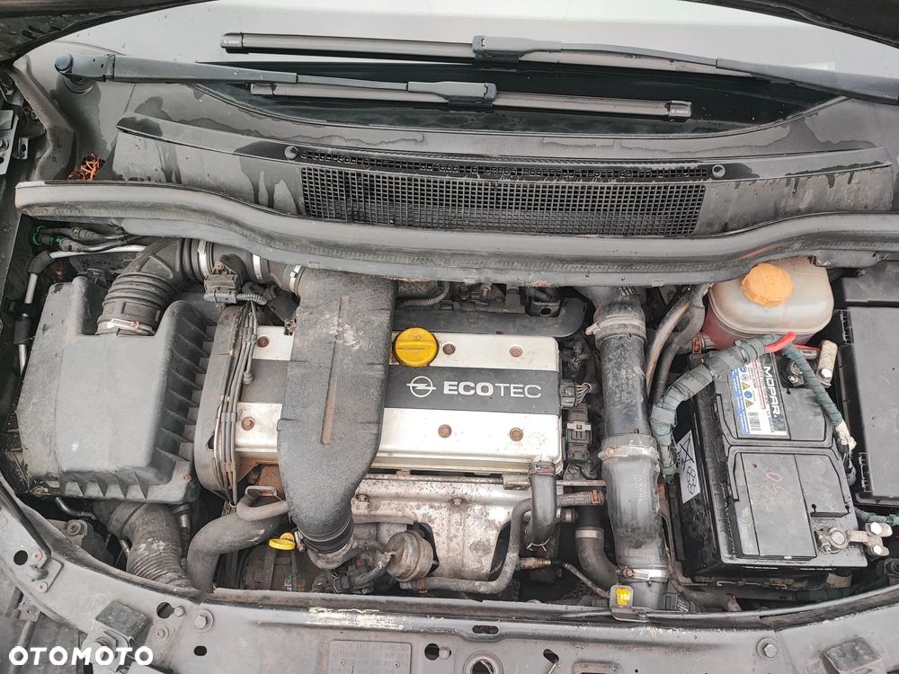 Opel Zafira 2.0 Turbo Sport - 37
