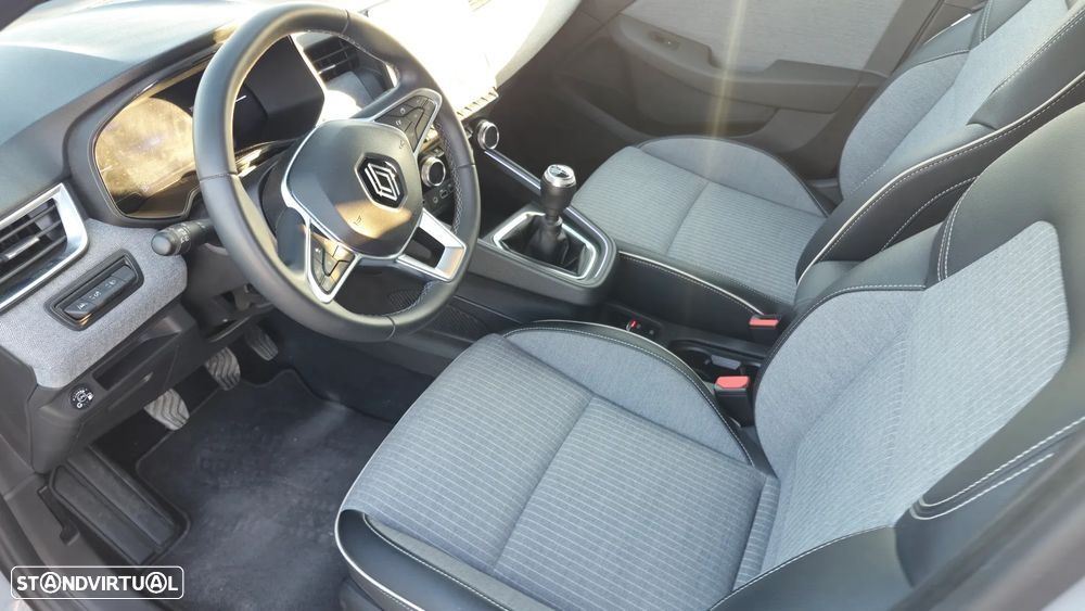 Renault Clio 1.0 TCe Techno Bi-Fuel - 8