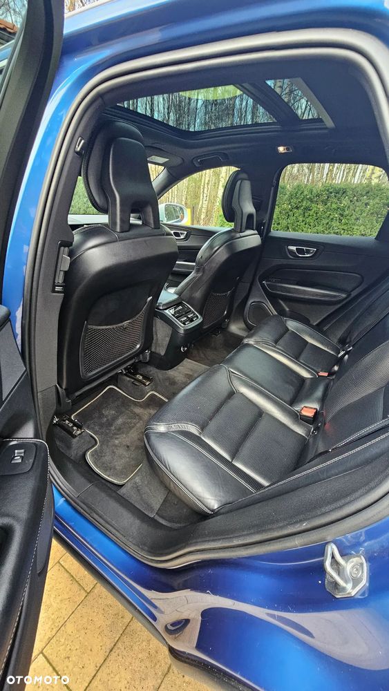 Volvo XC 60 D4 AWD R-Design - 14