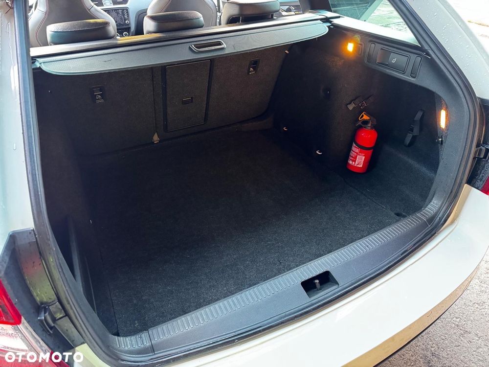 Skoda Octavia 2.0 TDI 4x4 DSG RS - 24