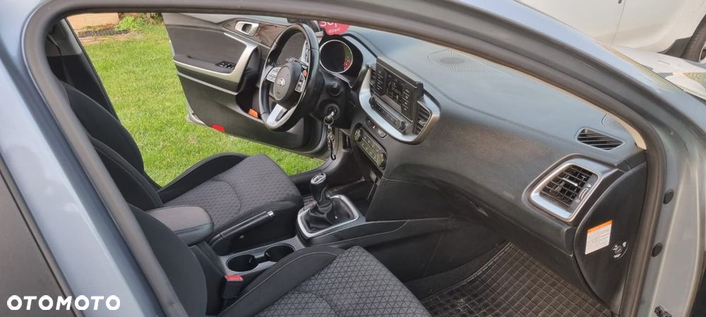 Kia Ceed 1.6 CRDi SCR L Business Line - 8