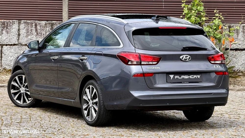 Hyundai i30 SW - 13