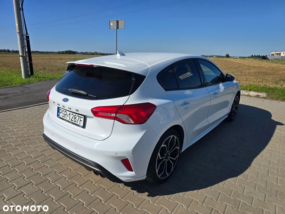 Ford Focus 1.5 EcoBoost ST-Line - 9