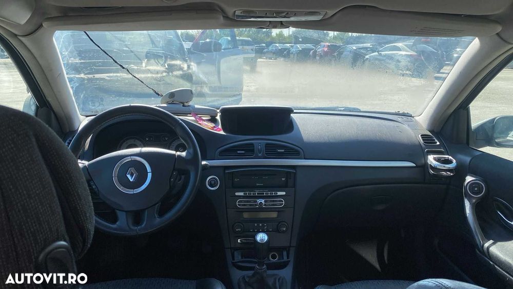 Dezmembram Renault Laguna 2 2006 berlina 1.9 - 4