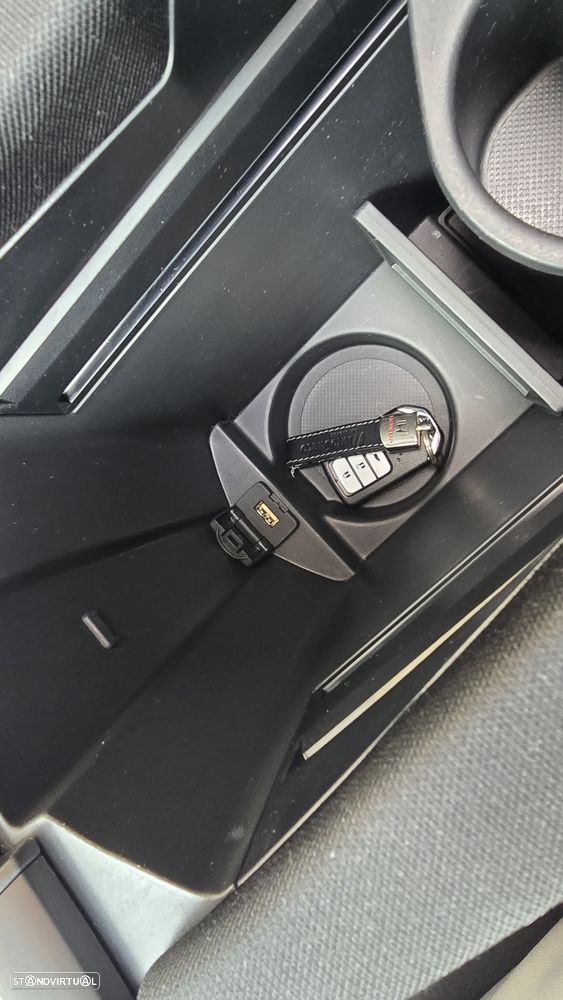 Honda Civic 1.5 i-VTEC Sport Plus - 39