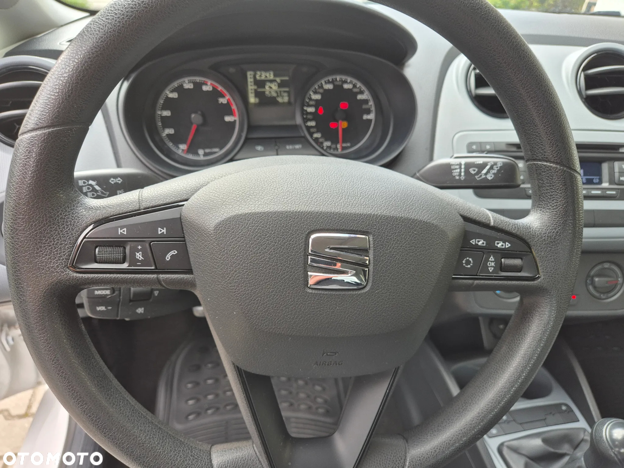 Seat Ibiza 1.4 16V Stylance - 12