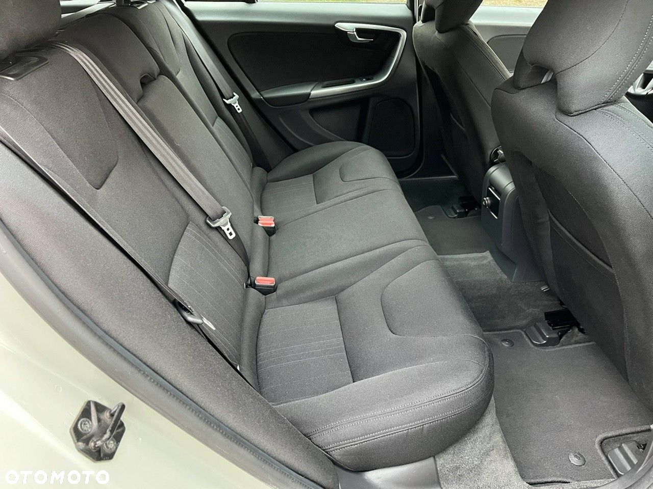 Volvo V60 - 15
