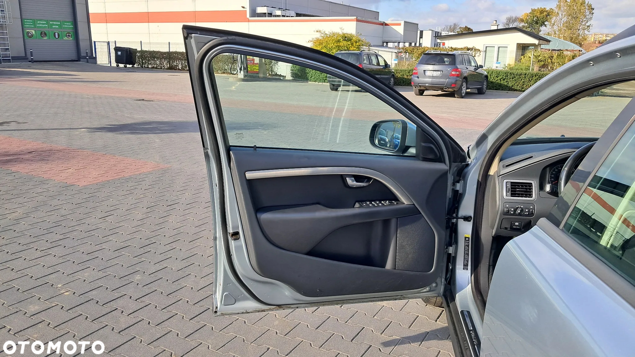 Volvo V70 2.0 Momentum - 10
