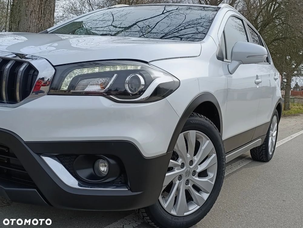 Suzuki SX4 S-Cross 1.4 T Premium - 23