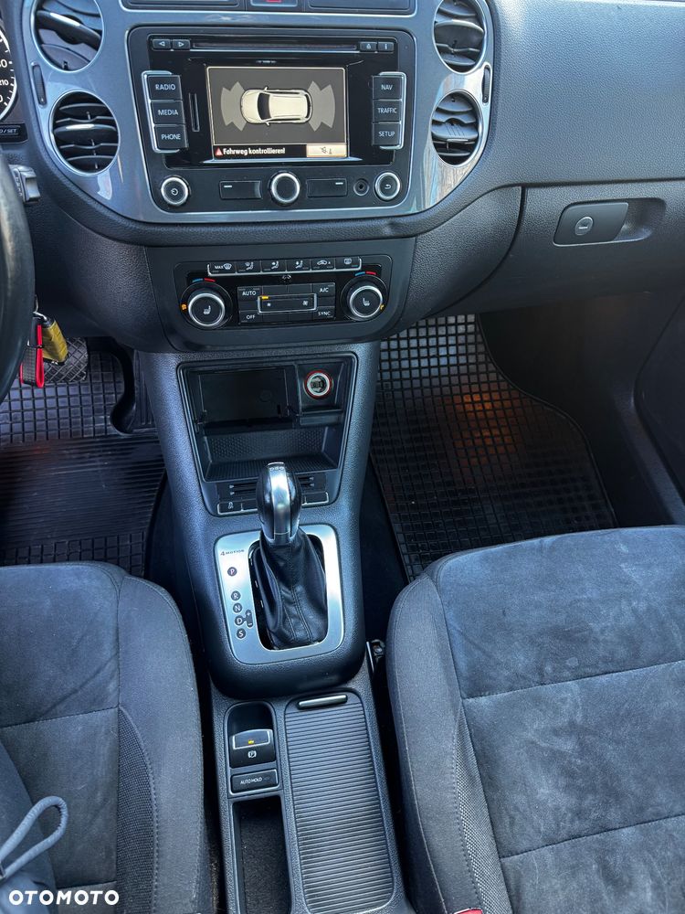 Volkswagen Tiguan 2.0 TDI DPF 4Motion BlueMotion Technology DSG Sport & Style - 18