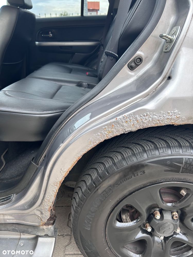 Suzuki Grand Vitara 3.2 V6 Elegance - 33