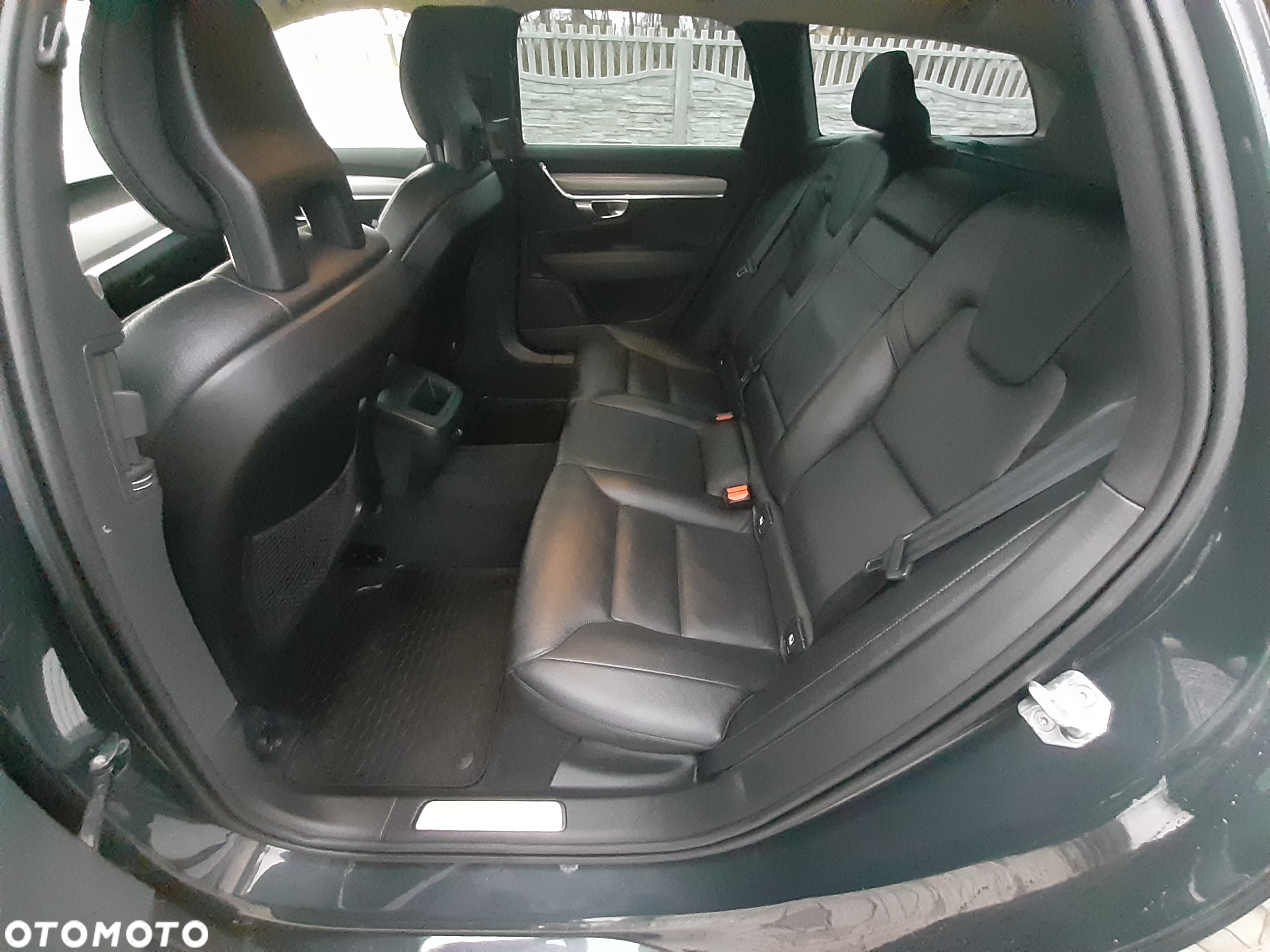 Volvo V90 D3 Momentum - 29