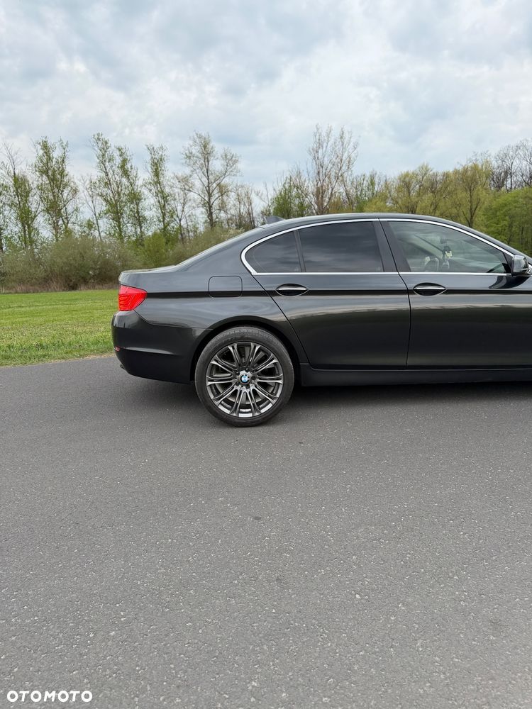 BMW Seria 5 525d - 16