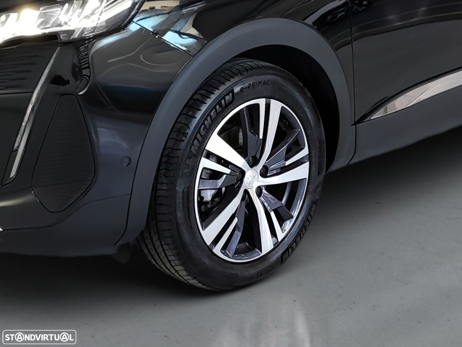 Peugeot 5008 1.5 BlueHDi Allure Pack EAT8 - 28