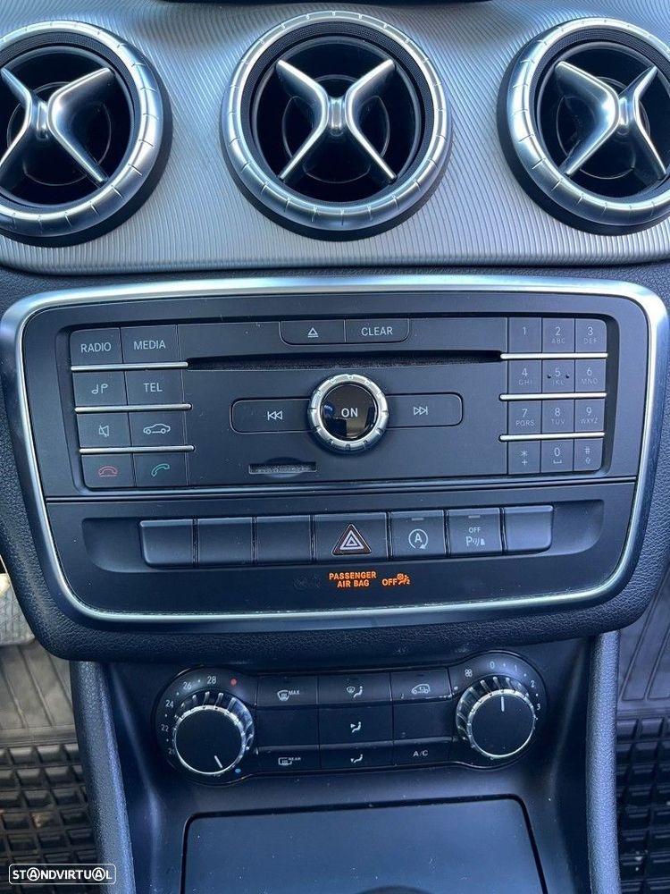 Mercedes-Benz CLA 200 d Shooting Brake - 21